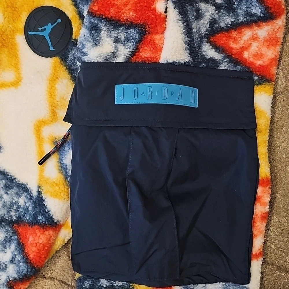 Jordan essentials mountainside
